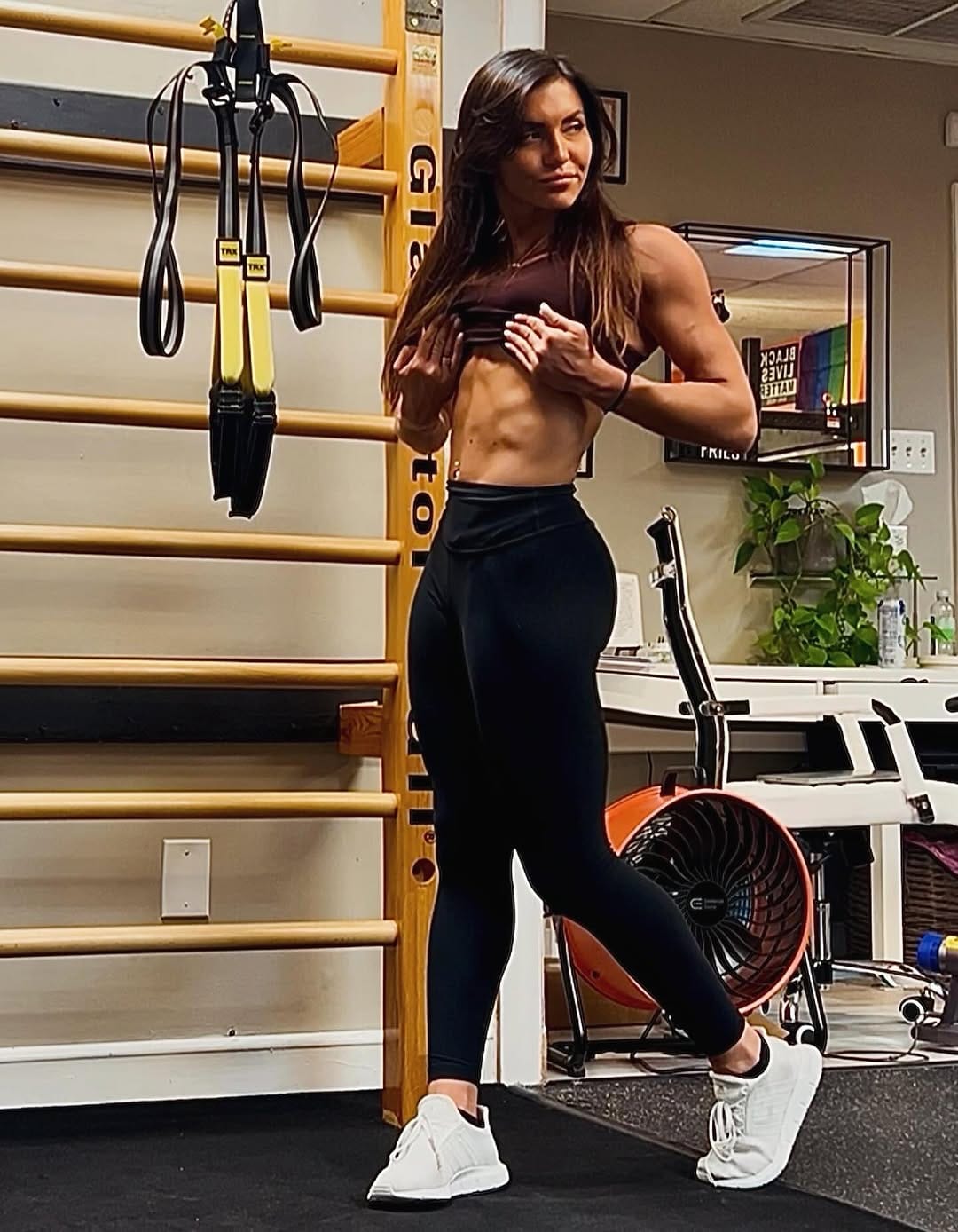 Post 1 by Caity Adams on Instagram (image)