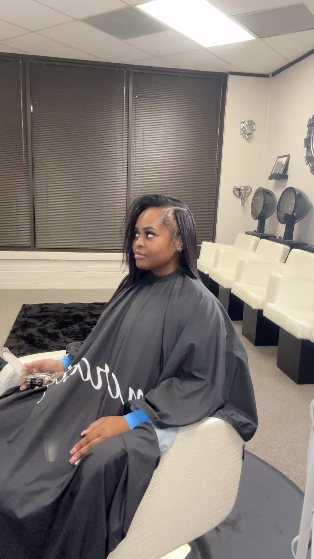 Post 8 by Houston SilkPress Stylist on Instagram (video)