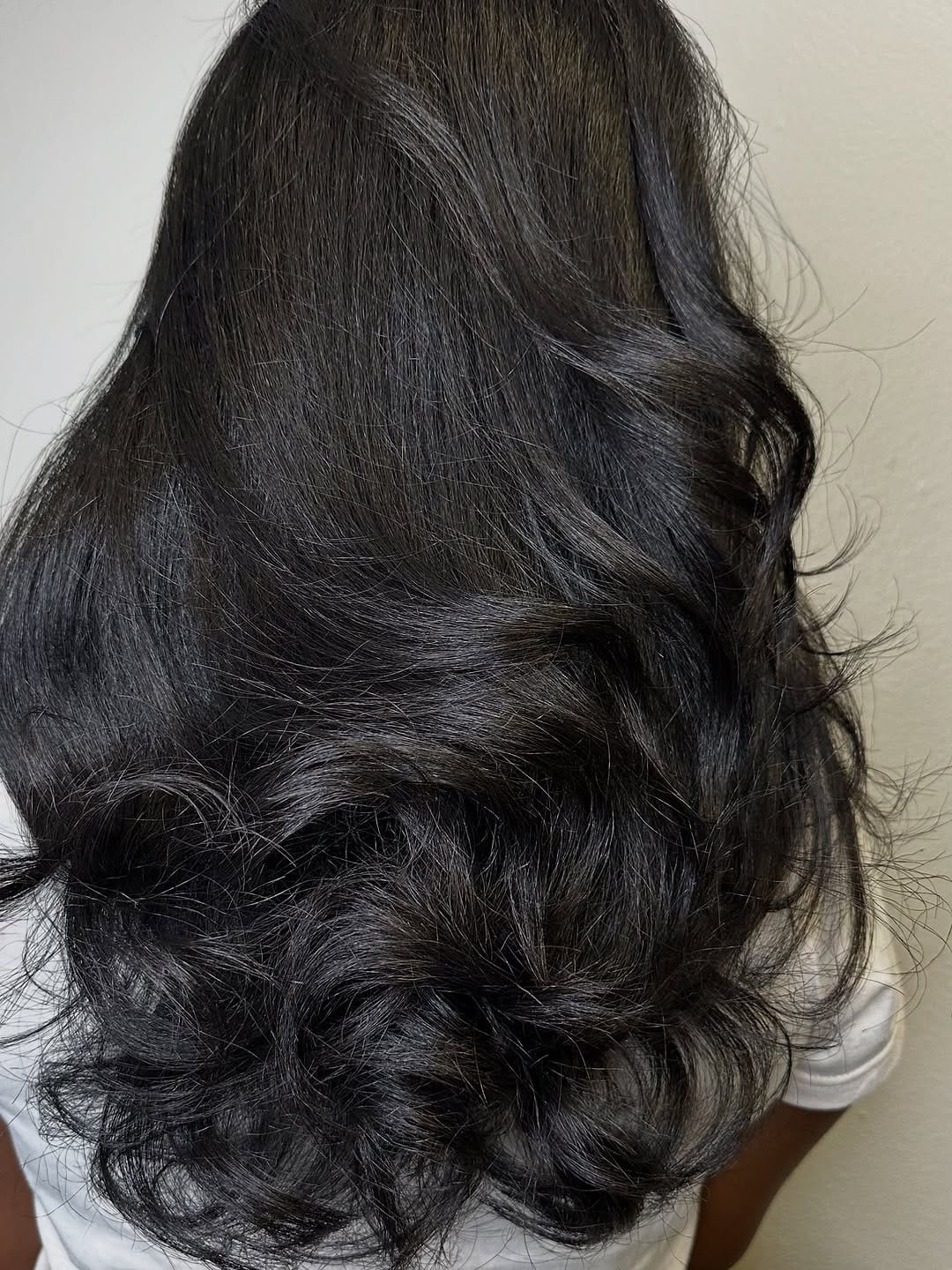 Post 6 by Houston SilkPress Stylist on Instagram (image)