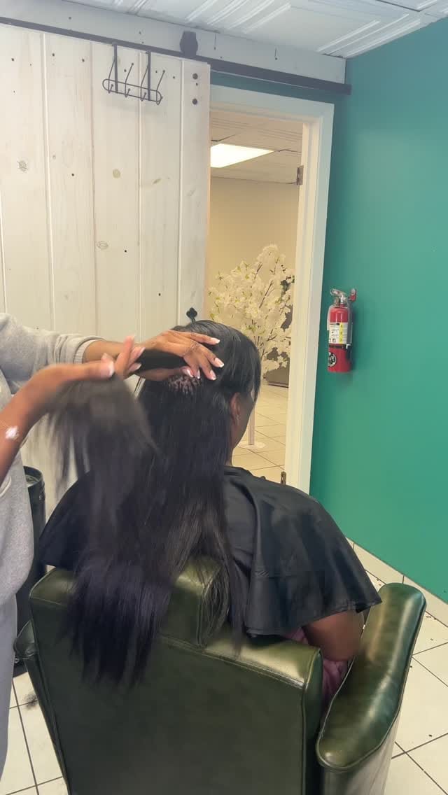 Post 7 by Amber The Scalp Specialist on Instagram (video)
