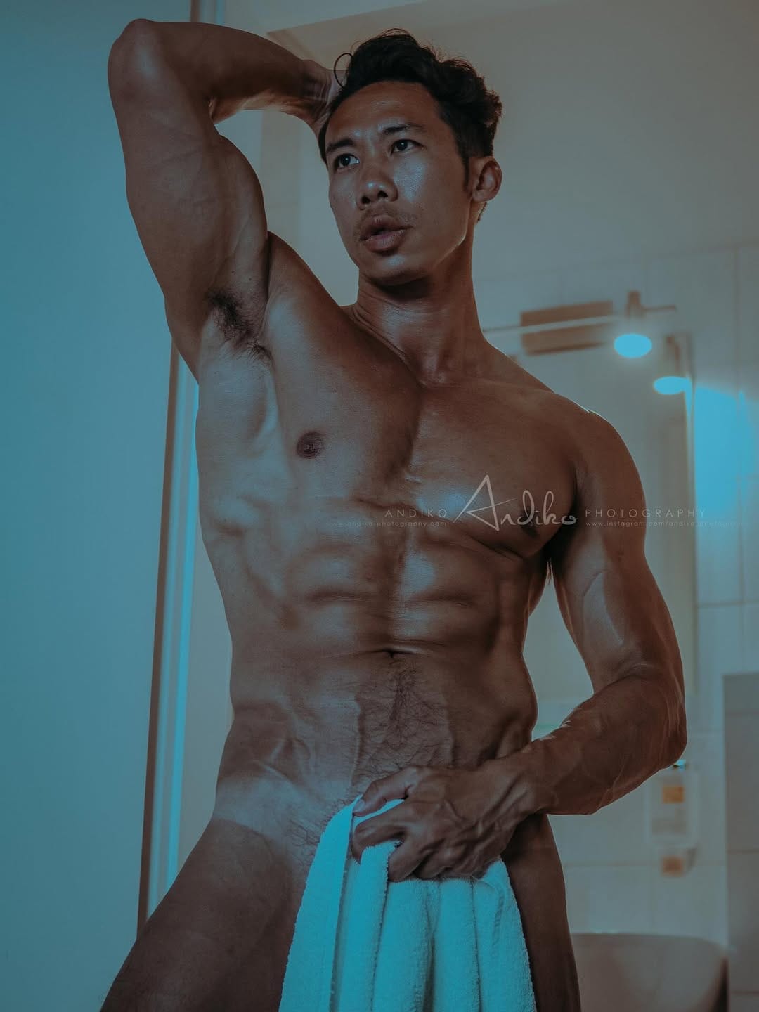 Post 5 by M A R K   K E E R A T I on Instagram (image)