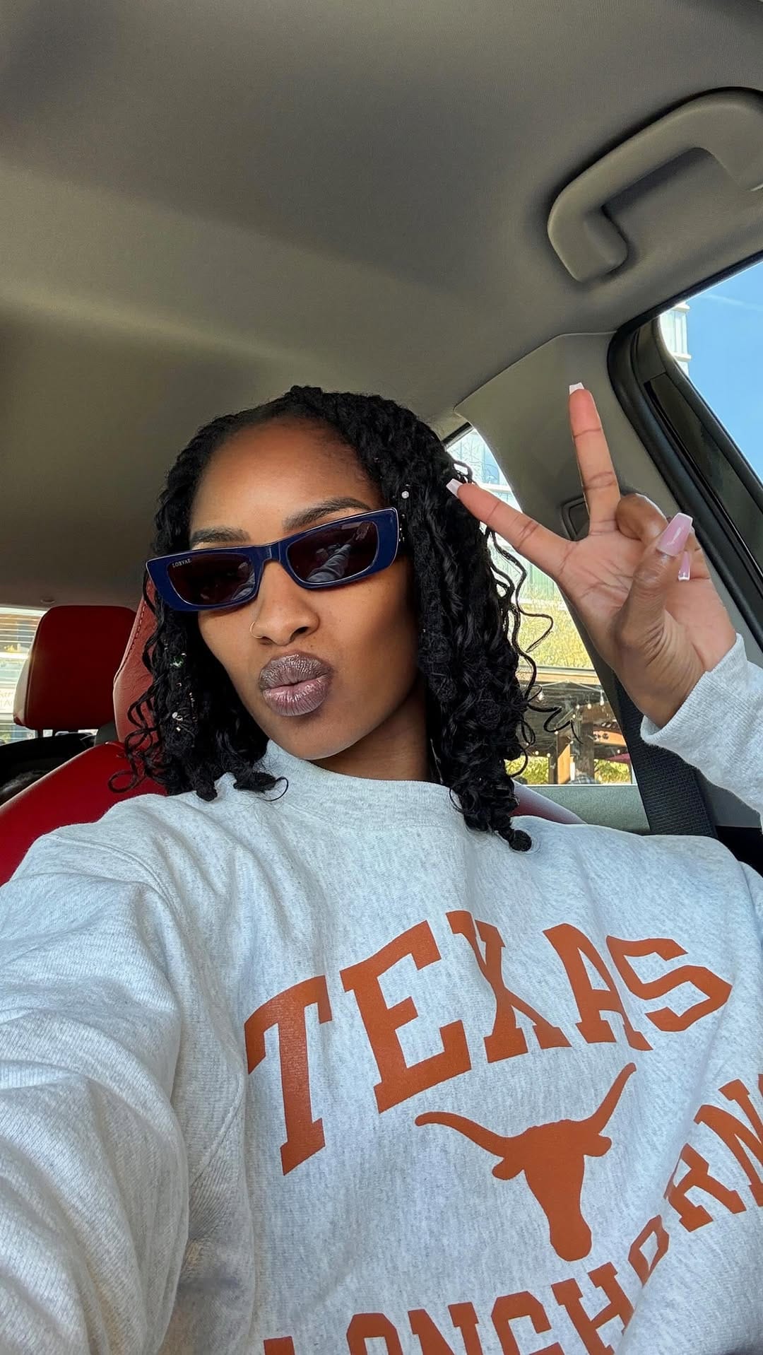 Post 6 by Dahnizia Morrow on Instagram (video)