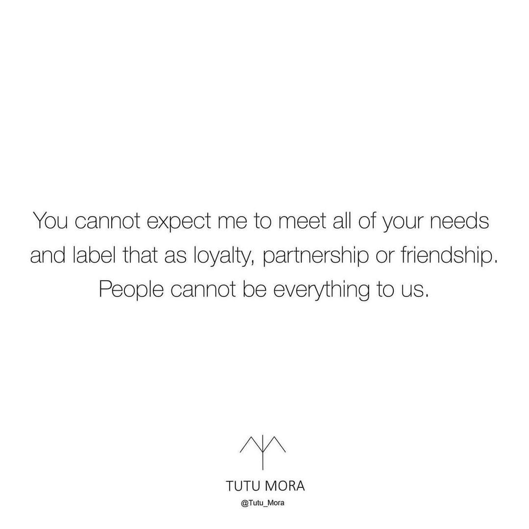 Post 1 by Tutu Mora (Dorothy) on Instagram (image)