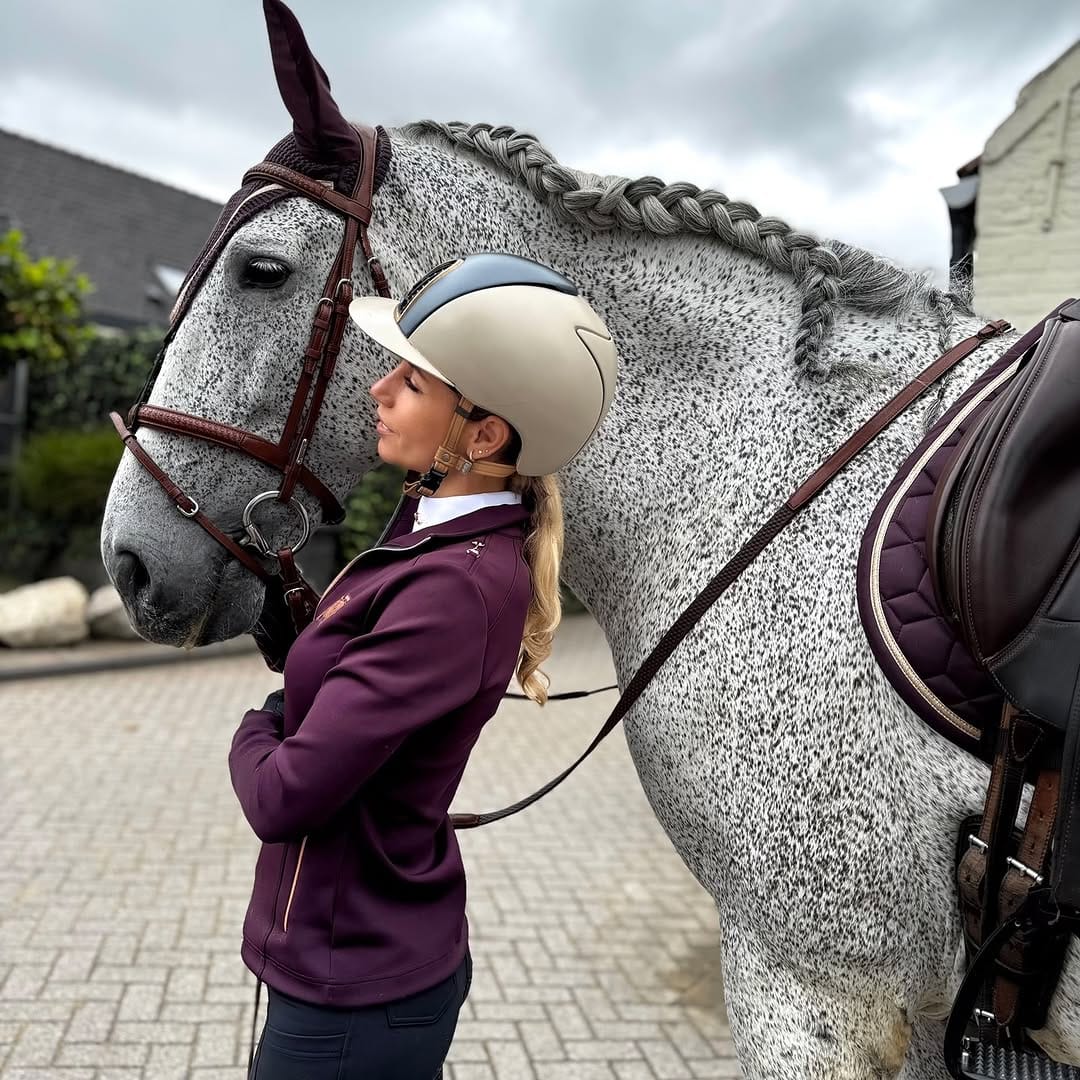 Post 3 by Patty ♥️ Fitness model & Equestrian on Instagram (carousel)