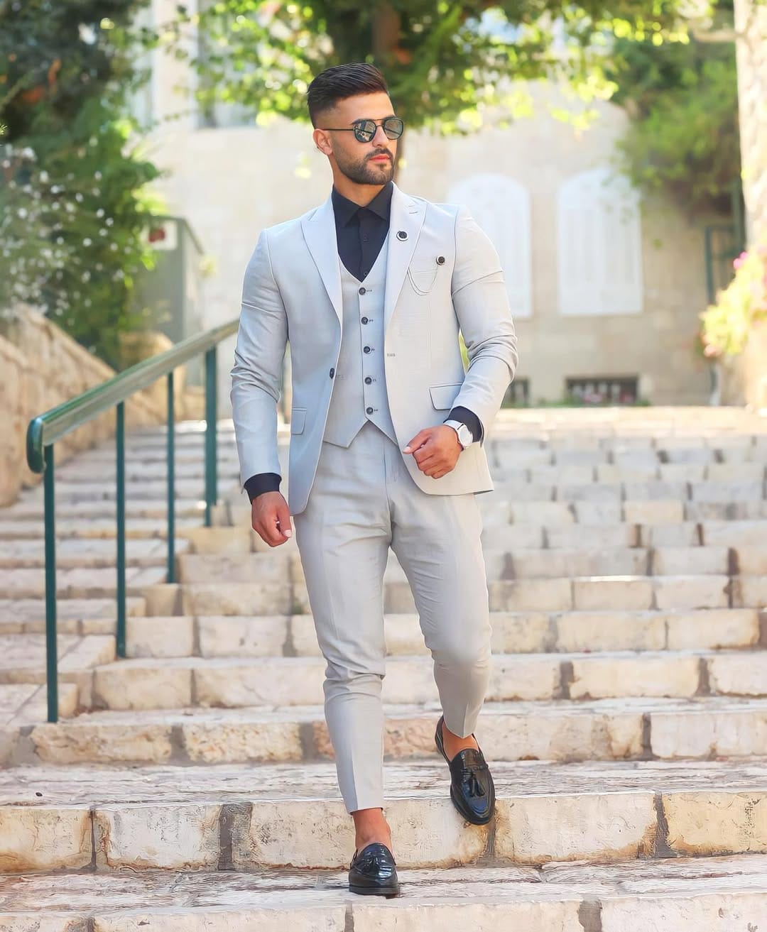 Post 10 by Qusai Naser on Instagram (carousel)