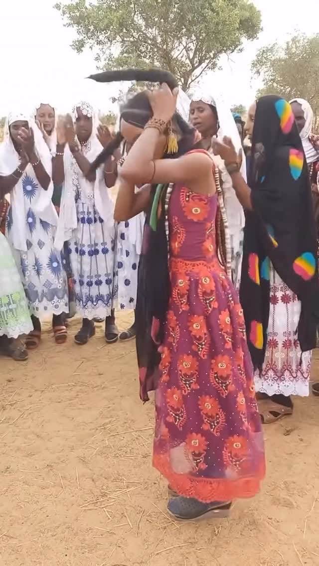 Post 7 by Sahel Cosmetics on Instagram (video)