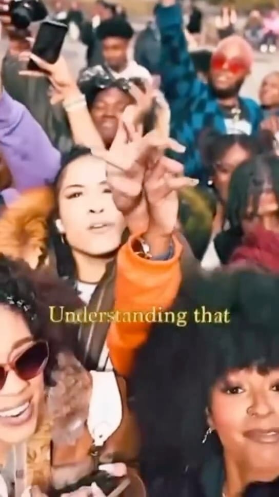 Post 4 by Natural Hair Experts on Instagram (video)