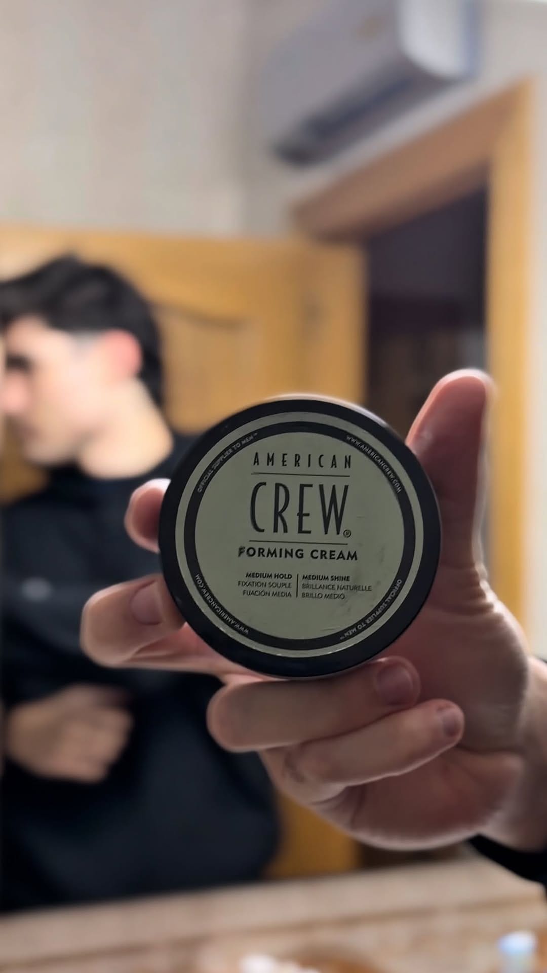 Post 2 by American Crew Spain on Instagram (video)