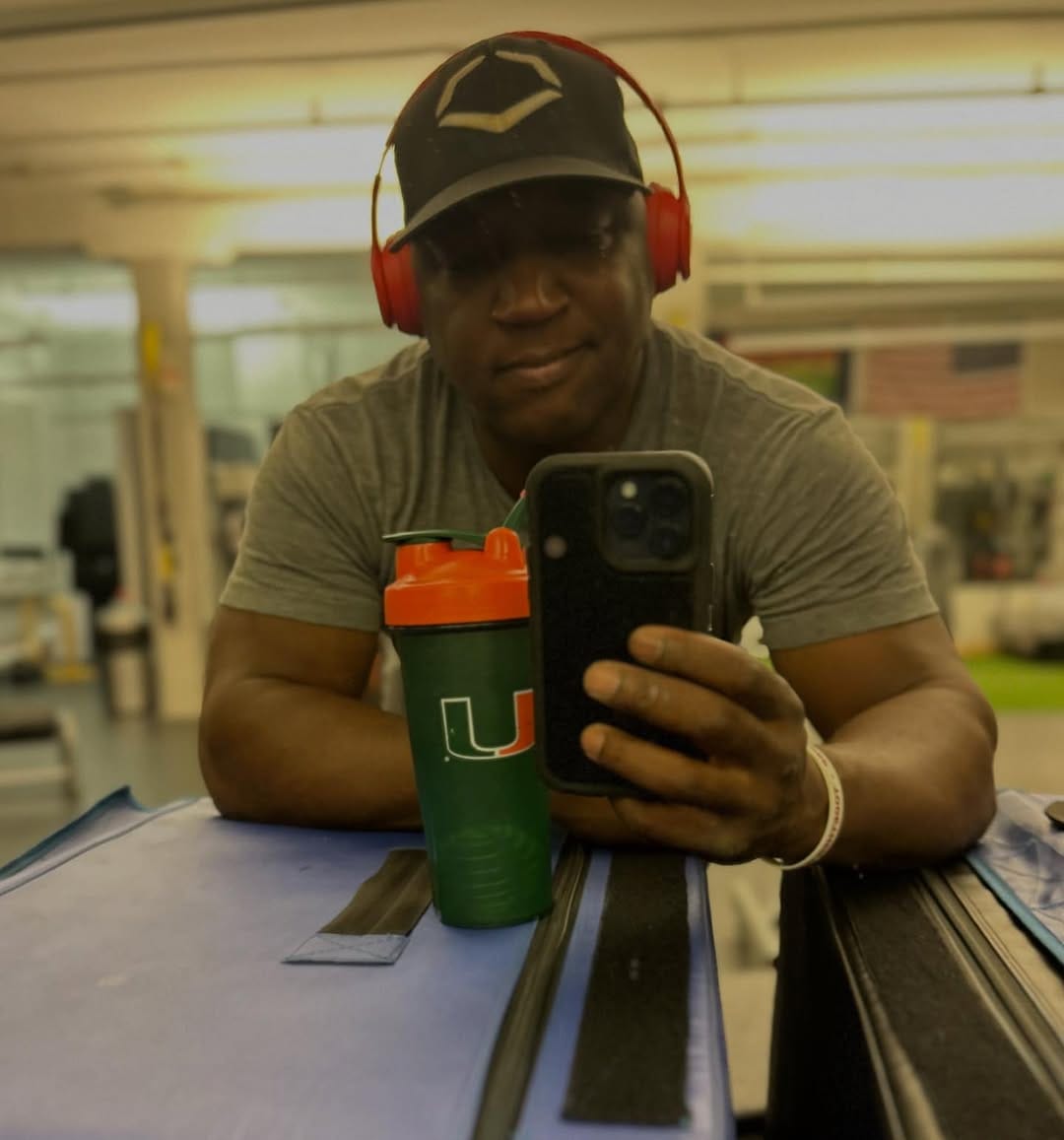 Post 2 by Personal Trainer/Coach/Biz Owner on Instagram (image)