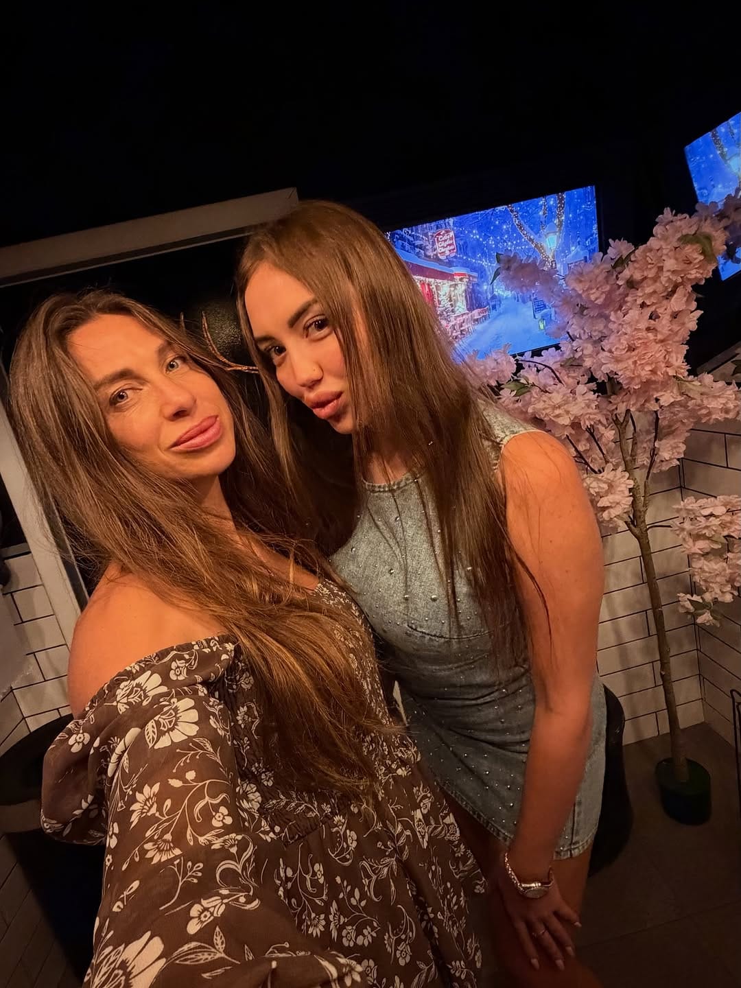 Post 4 by Tati •  Personal Trainer Miami gym  ( and Online) on Instagram (carousel)