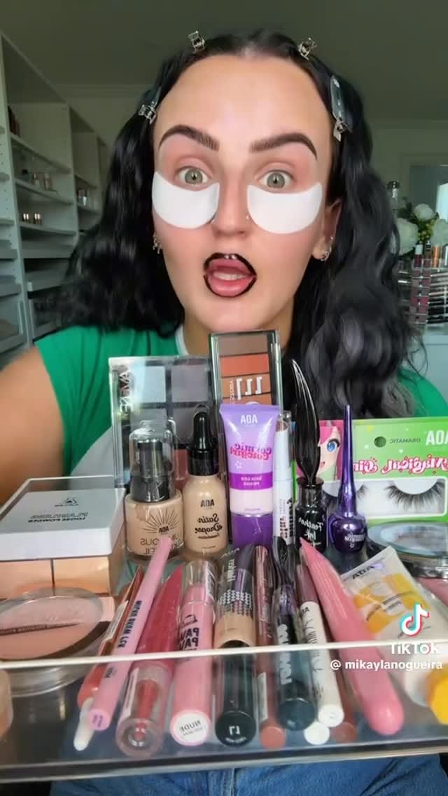 Post 6 by Usa Makeup on Instagram (video)