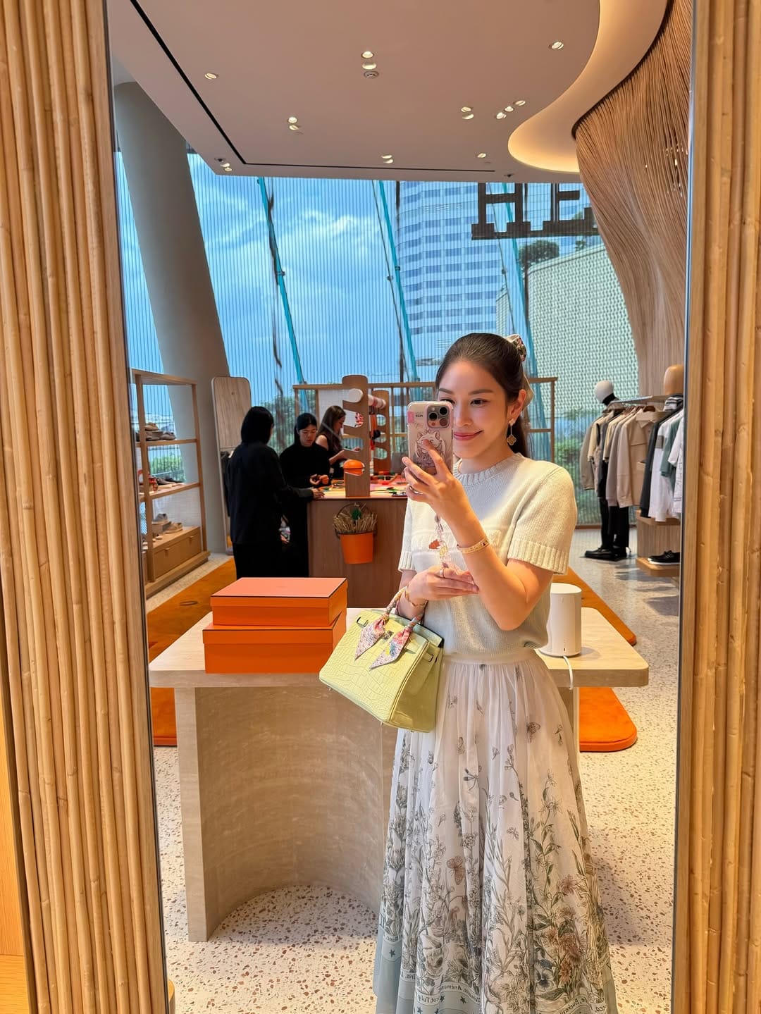 Post 3 by DrBum Panprapa on Instagram (carousel)