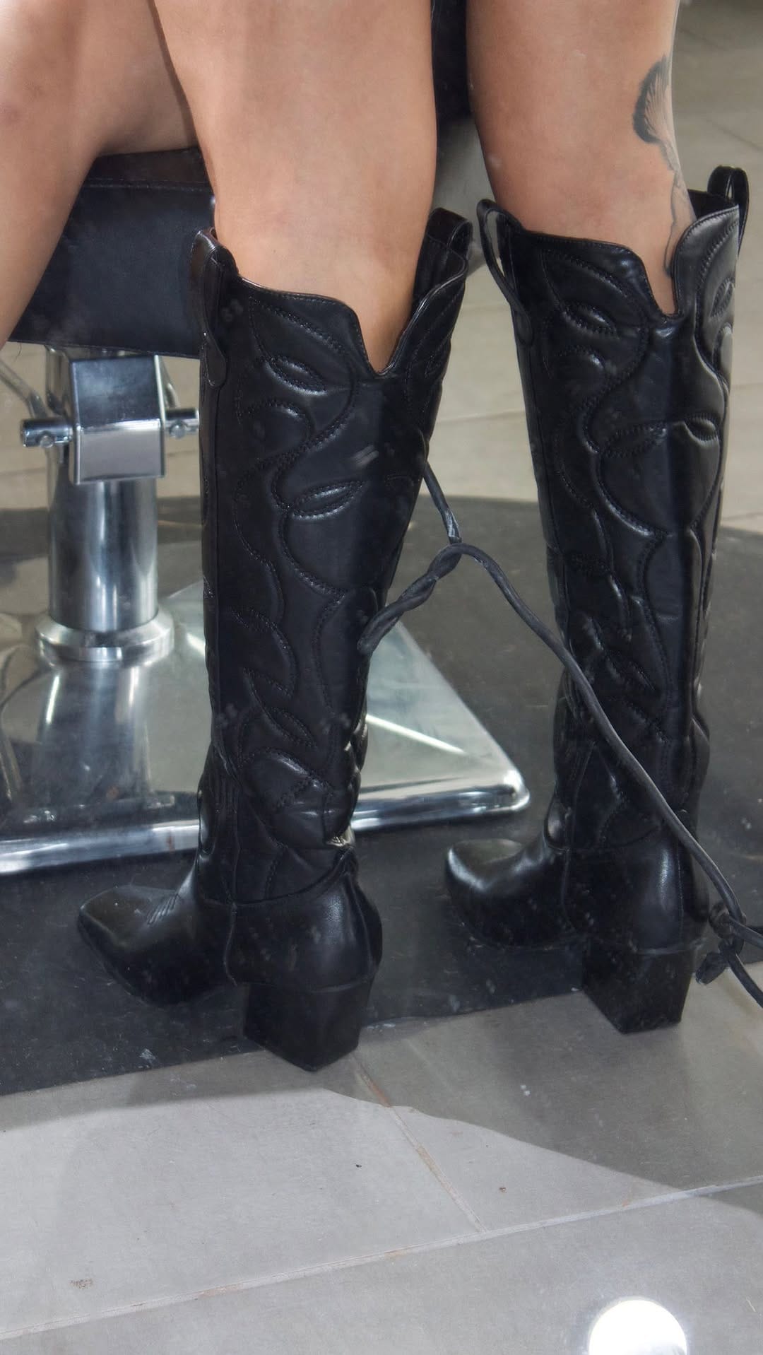 Post 2 by Daniela Vasquez on Instagram (video)