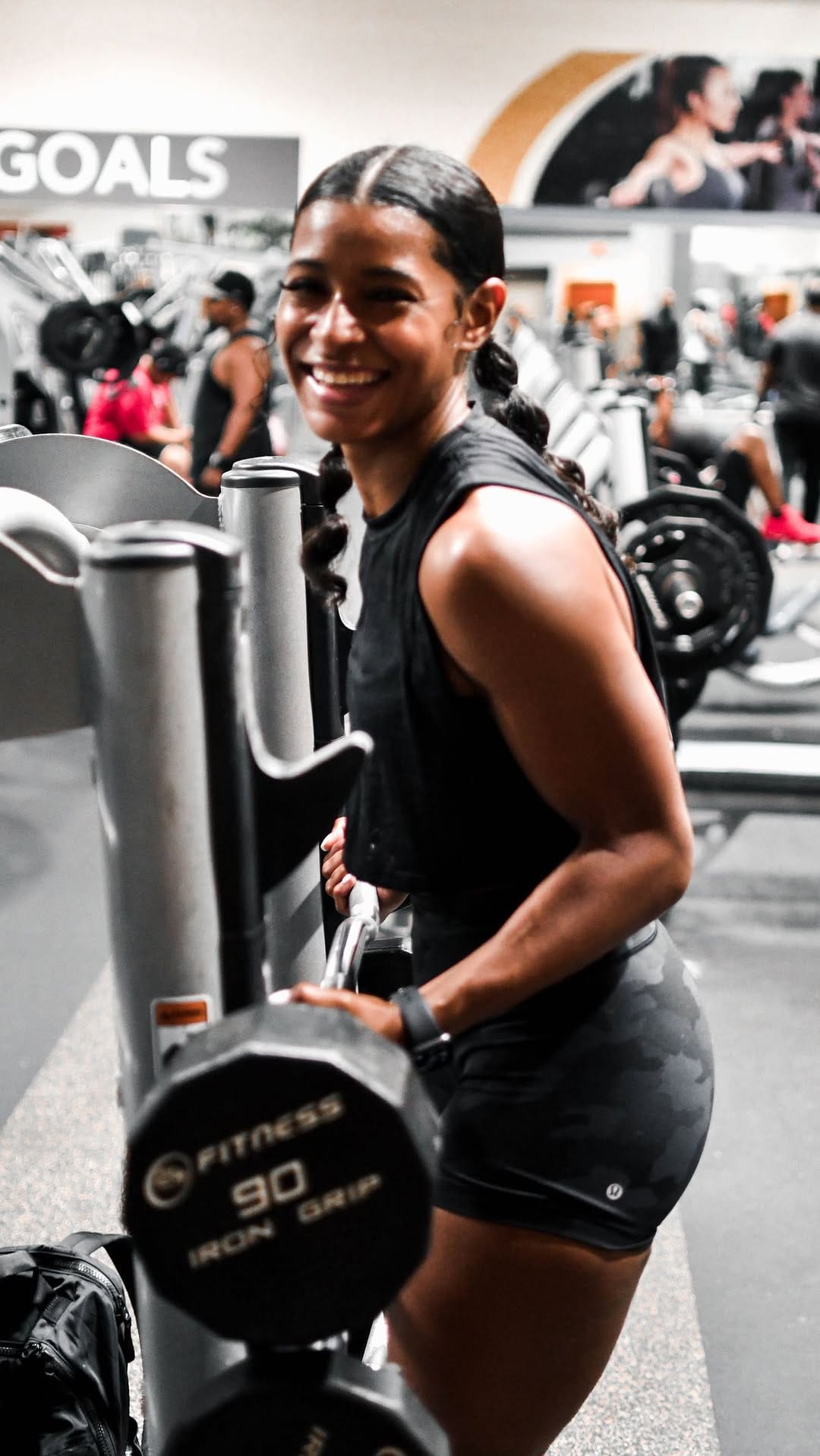 Post 7 by Angie Rios | Fitness Coach on Instagram (video)