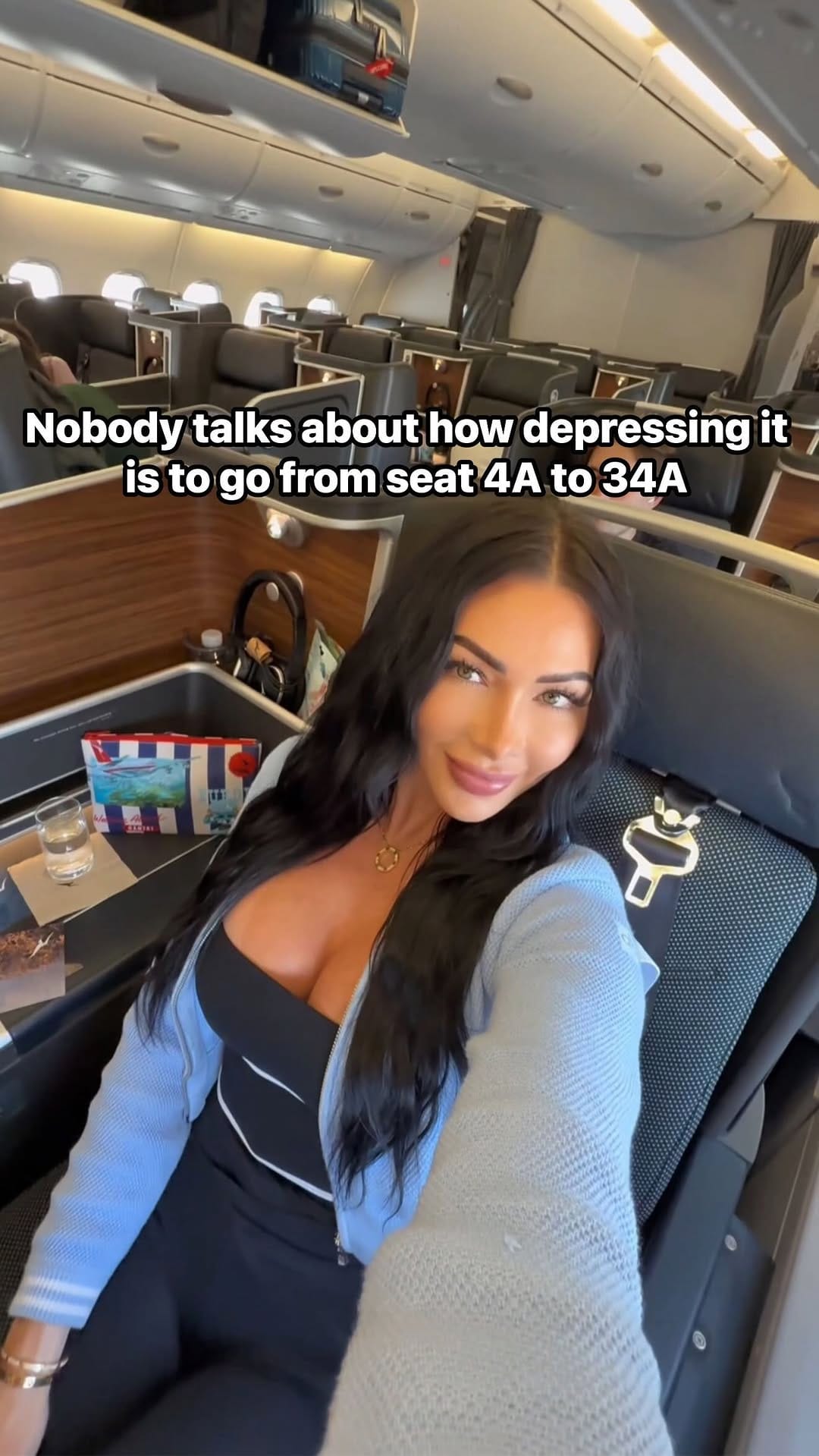 Post 4 by Ambre on Instagram (video)