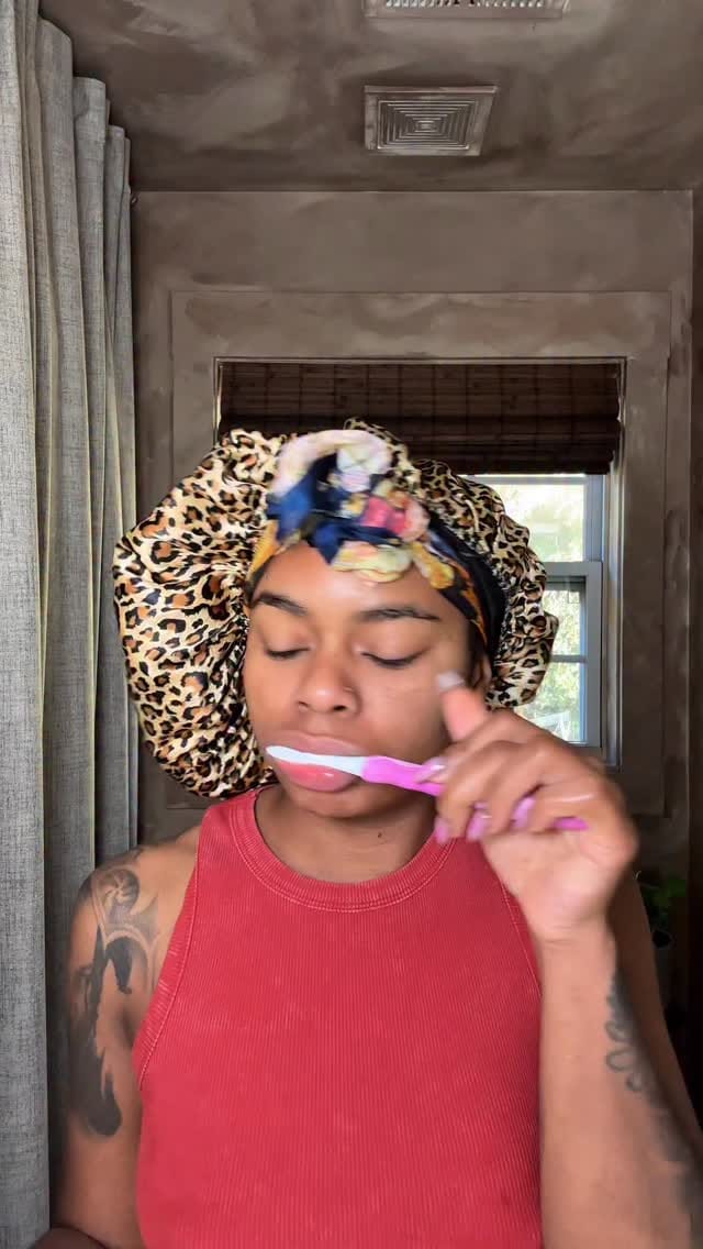 Post 2 by ATL RAW INDIAN LONDON LOCS on Instagram (video)