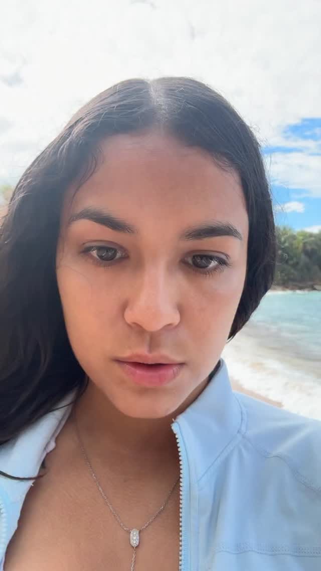 Post 3 by Jade Teixeira on Instagram (video)
