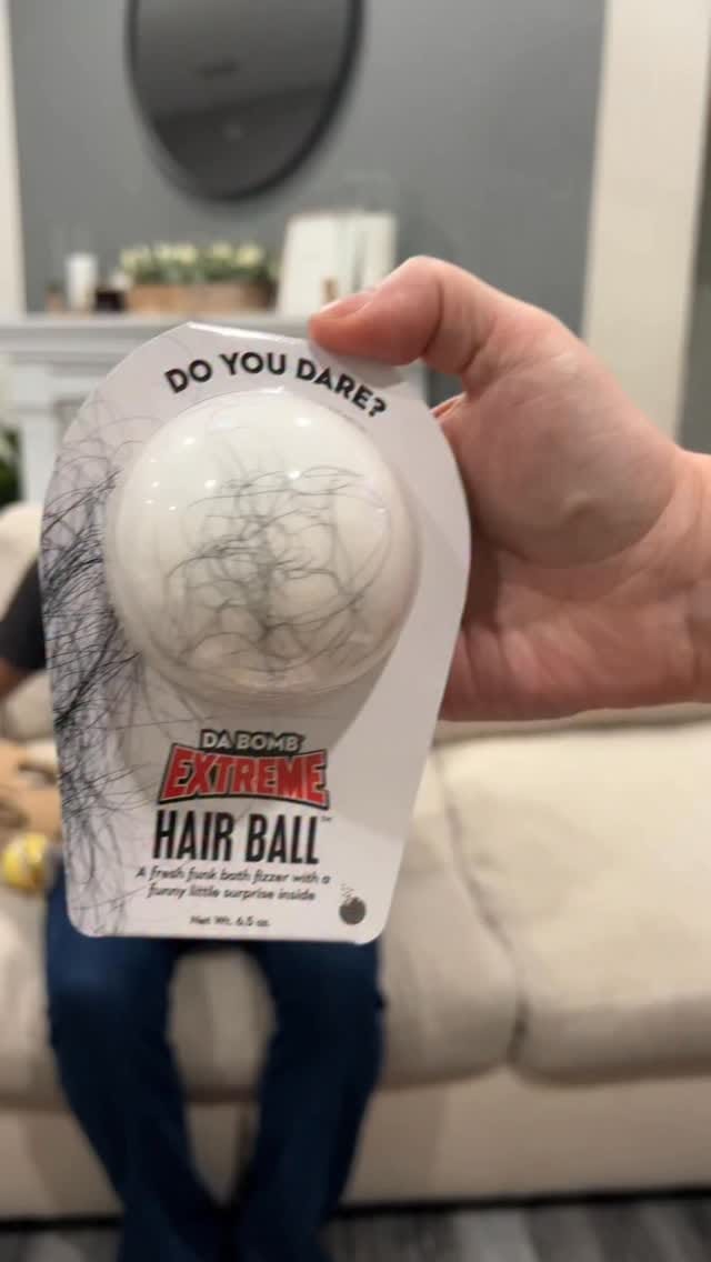 Post 4 by Da Bomb Bath Fizzers on Instagram (video)