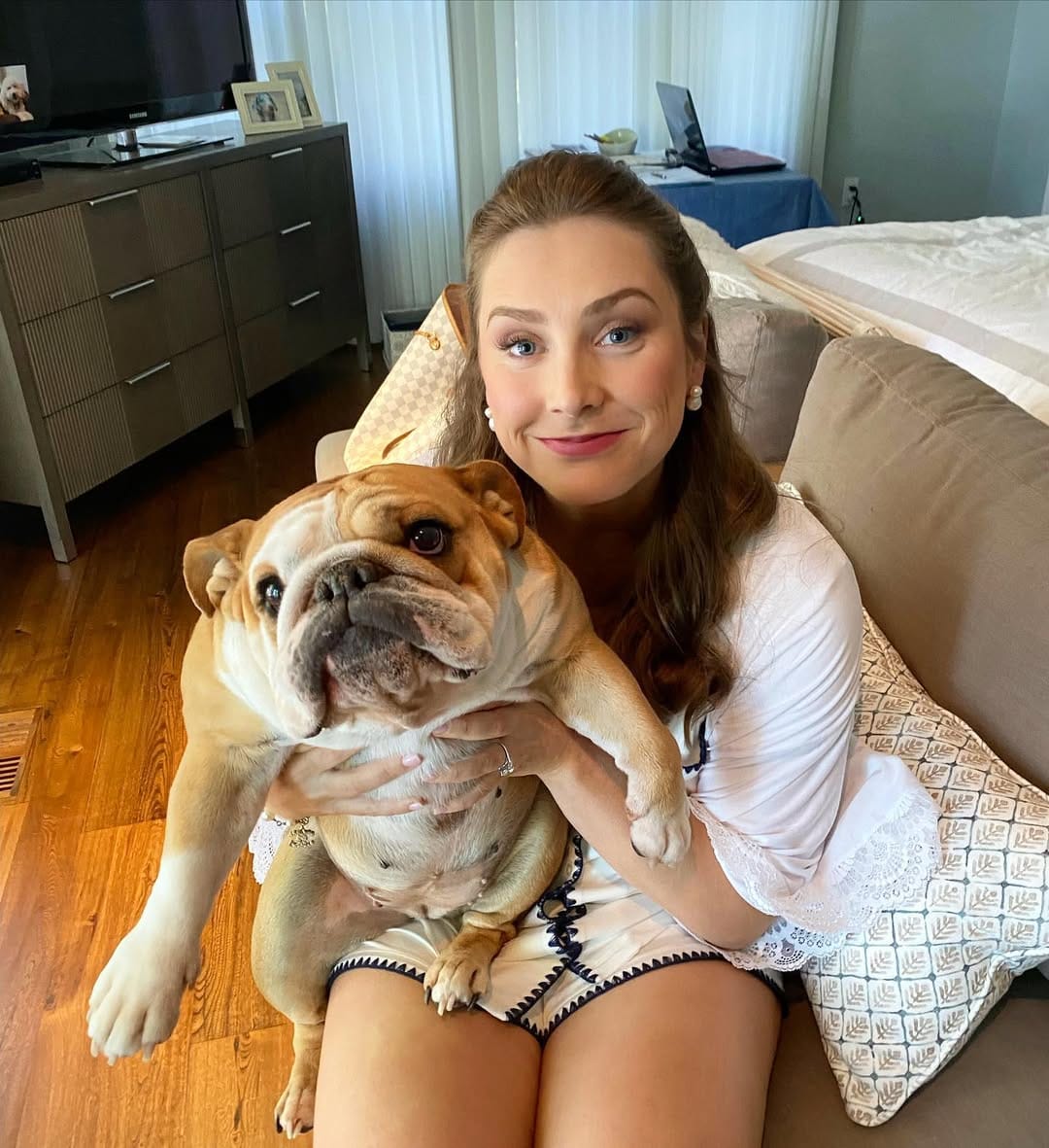 Post 6 by Pepperoni the Bulldog on Instagram (image)
