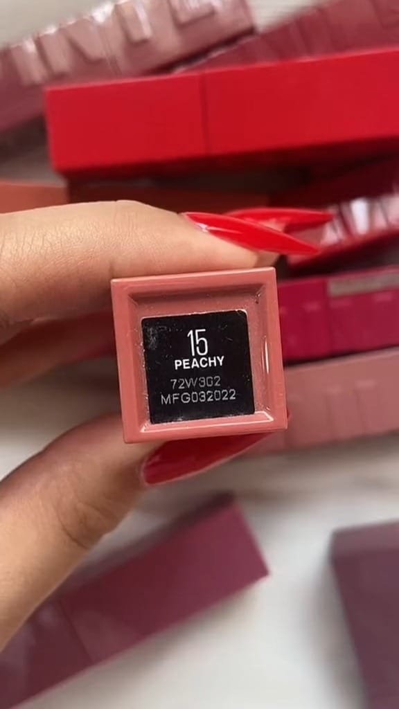 Post 10 by Maybelline New York on Instagram (video)