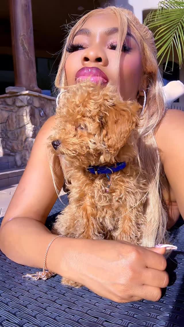 Post 3 by Princess🦋Elle on Instagram (video)