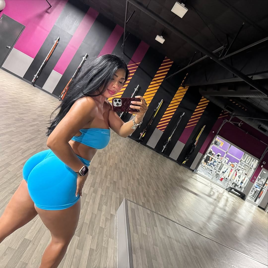 Post 5 by Genesis Barrios on Instagram (carousel)