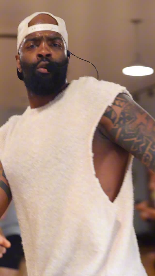 Post 8 by Lloyd Pearson on Instagram (video)