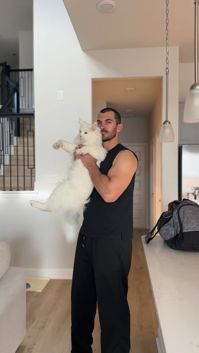 Post 4 by Austin Martin on Instagram (video)