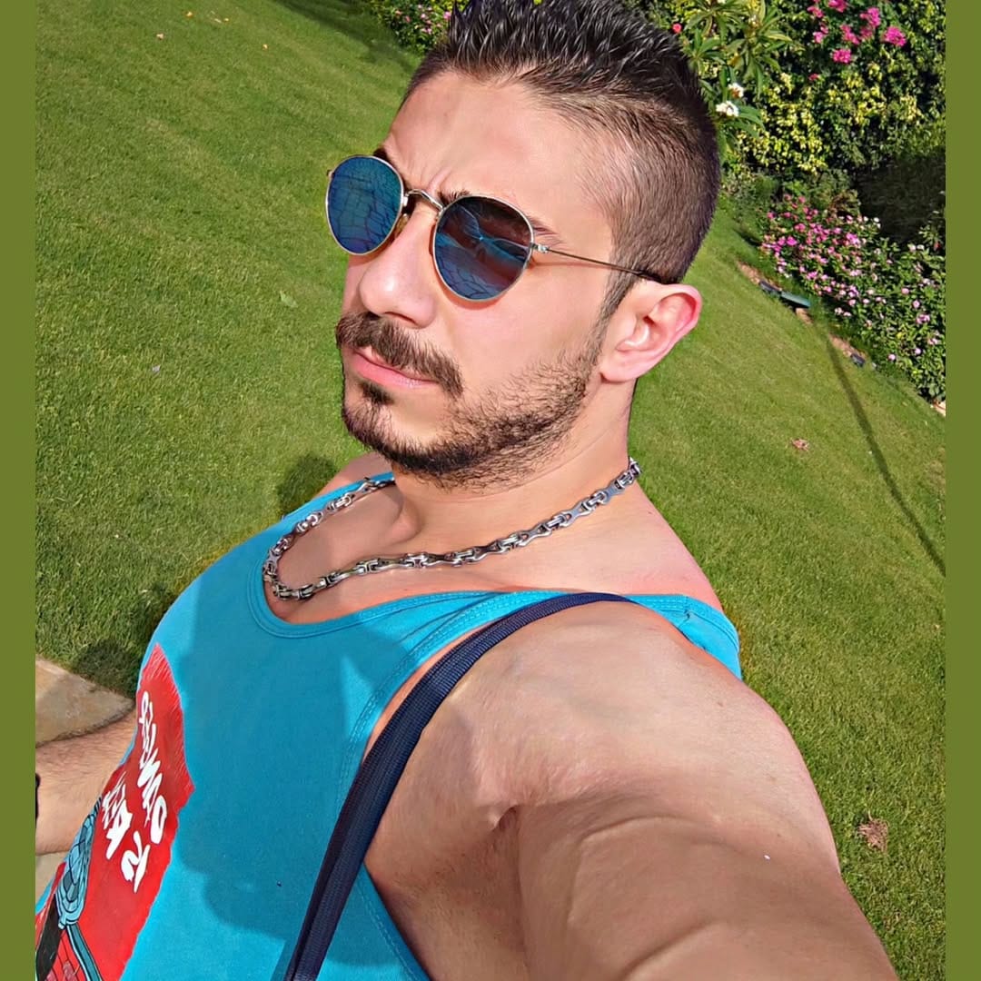 Post 7 by Eslam Magno on Instagram (image)