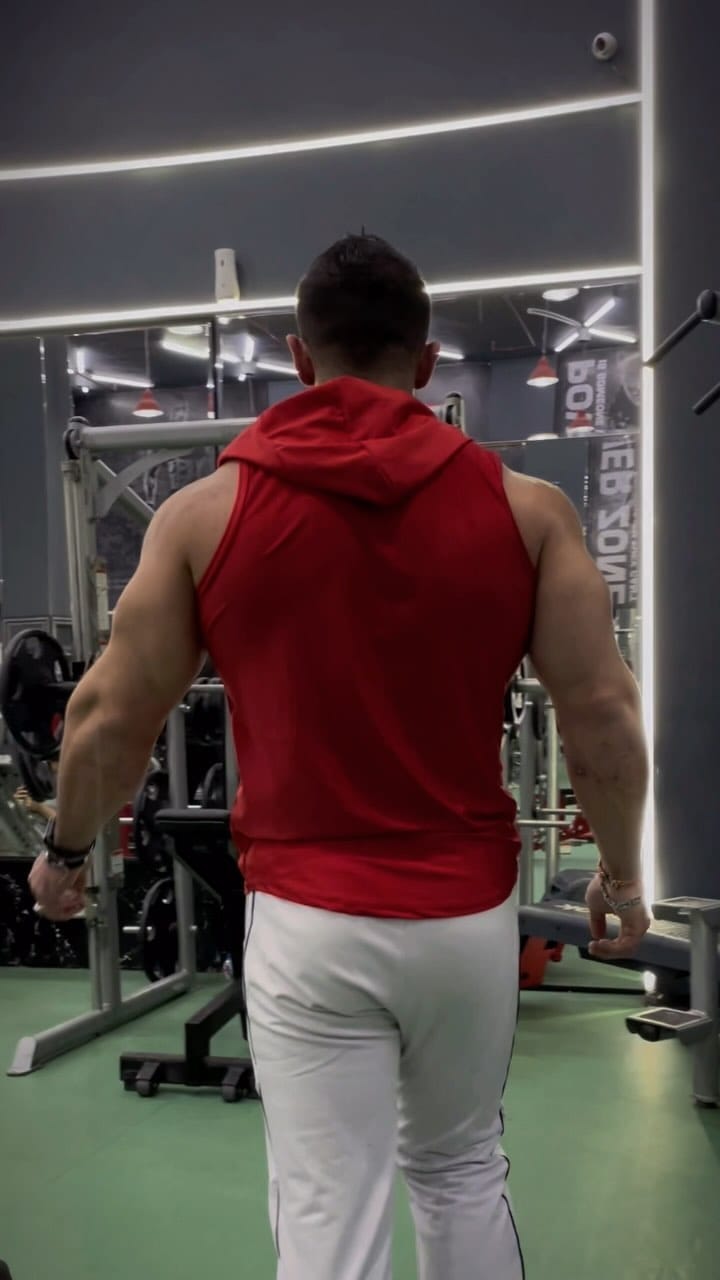 Post 2 by Eslam Magno on Instagram (video)