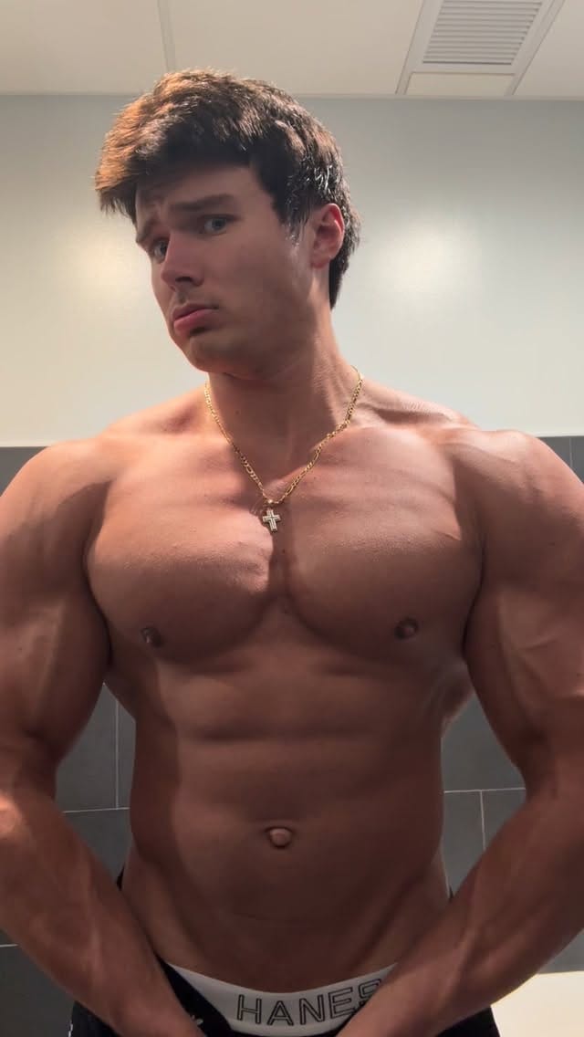 Post 8 by @daddimoose on Instagram (video)