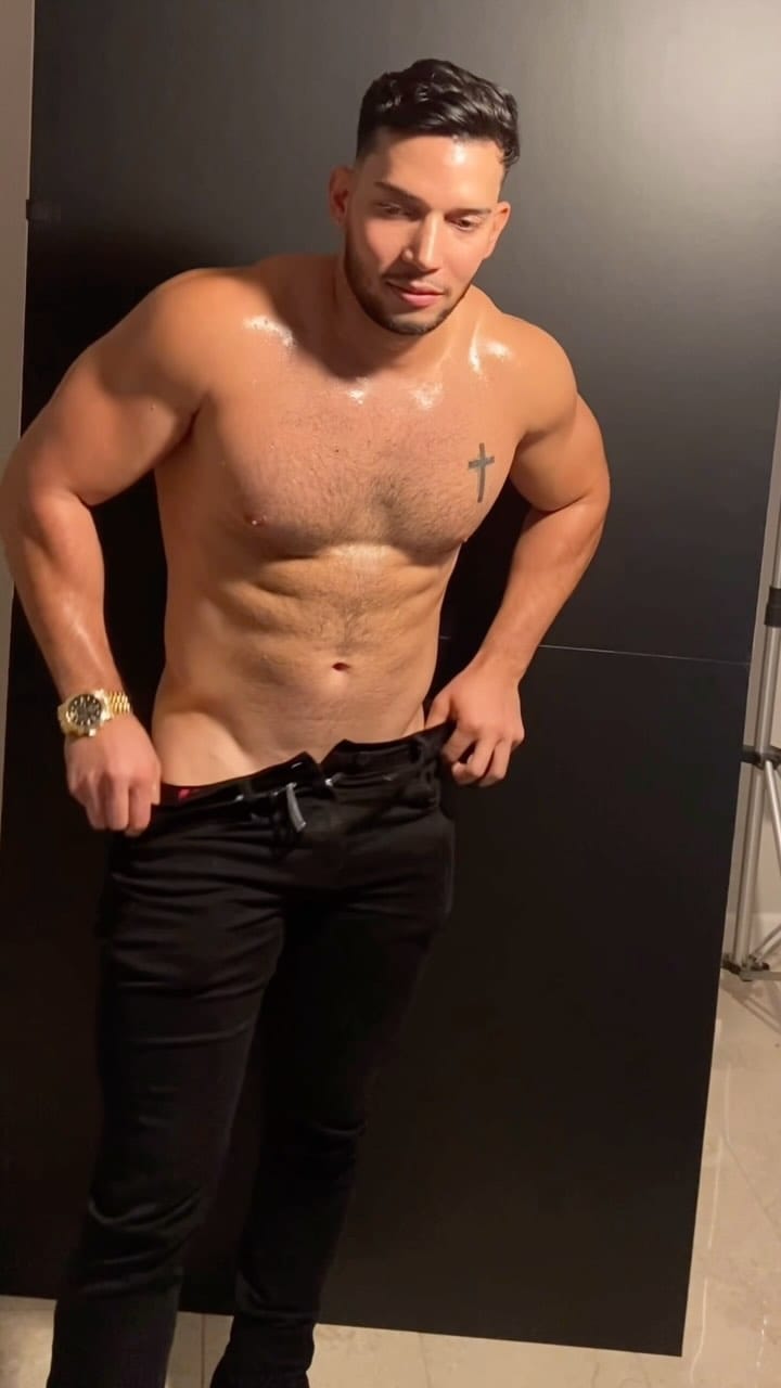 Post 8 by Daniel Olivero on Instagram (video)