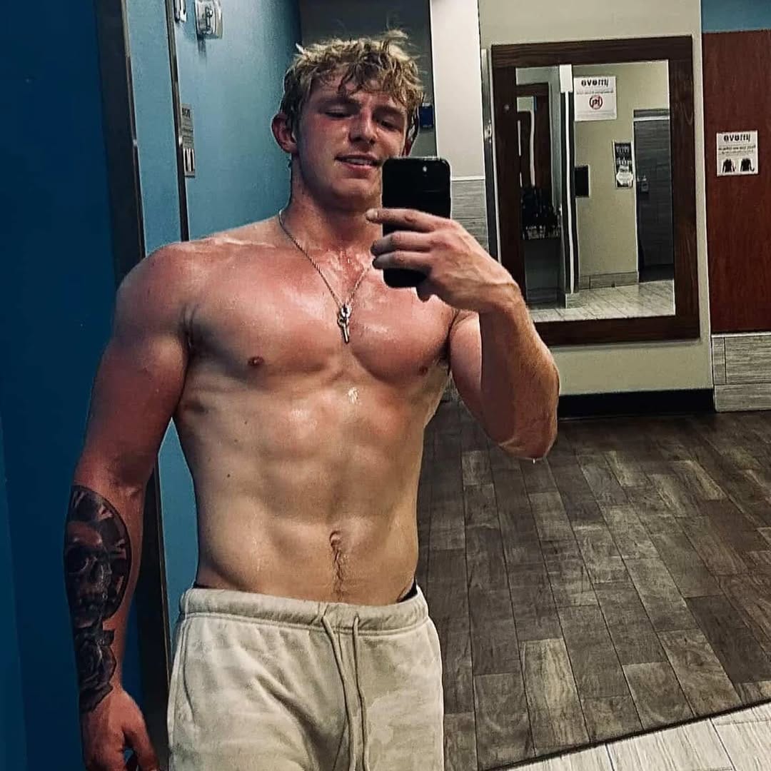 Post 7 by 𝐔𝐒𝐀._𝐟𝐈𝐓𝐍𝐄𝐒𝐒.𝐈𝐆™ on Instagram (carousel)