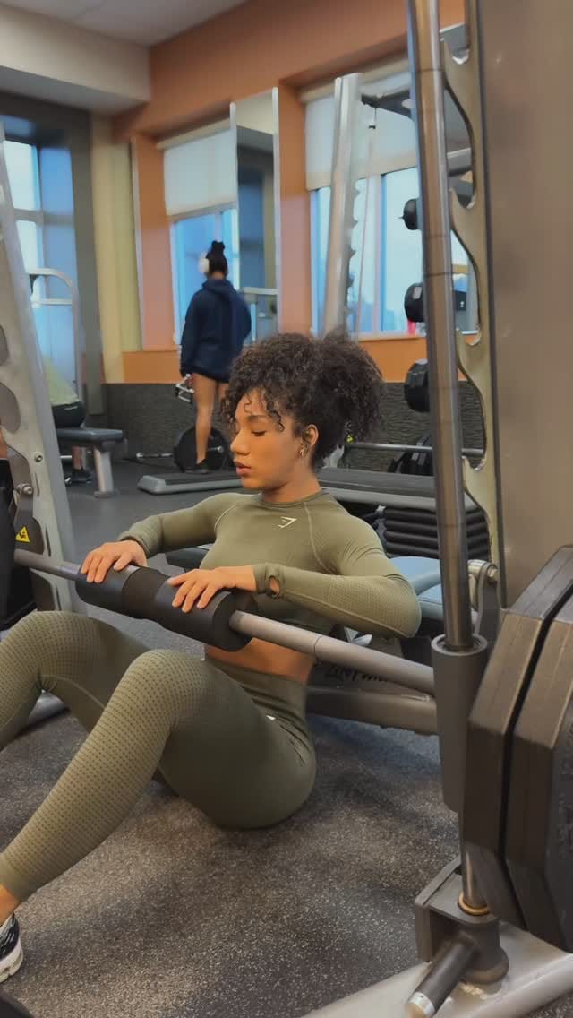 Post 10 by Jennifer Elisa on Instagram (video)