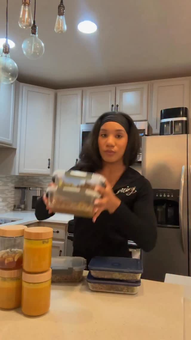 Post 2 by Jennifer Elisa on Instagram (video)