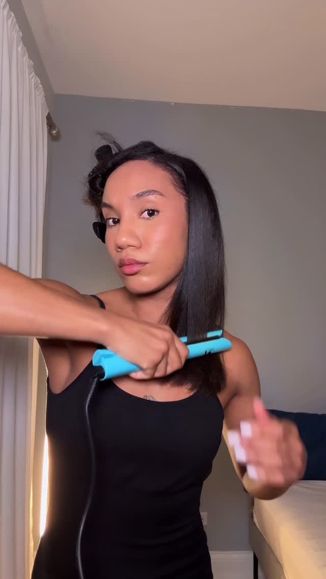 Post 3 by Jennifer Elisa on Instagram (video)
