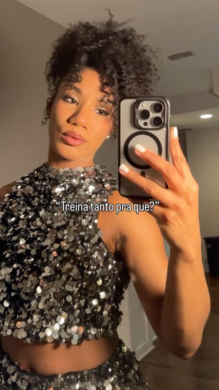 Post 6 by Jennifer Elisa on Instagram (video)
