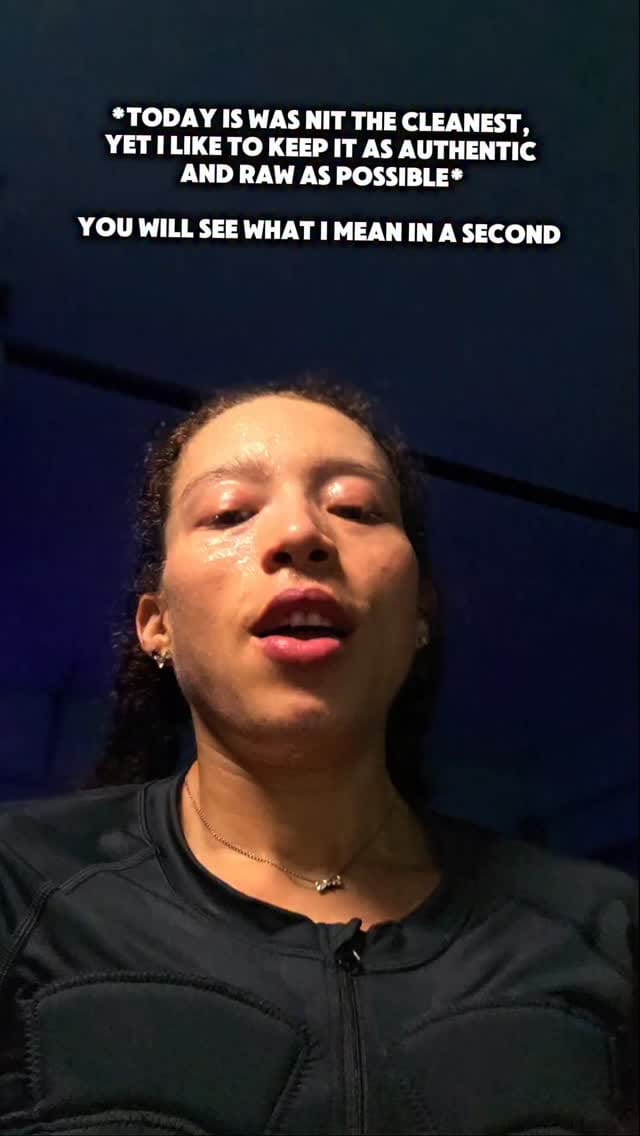 Post 5 by Carolyne Marquez on Instagram (video)