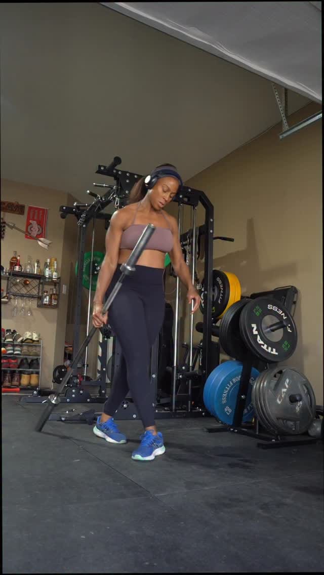 Post 7 by Nicci Robinson on Instagram (video)