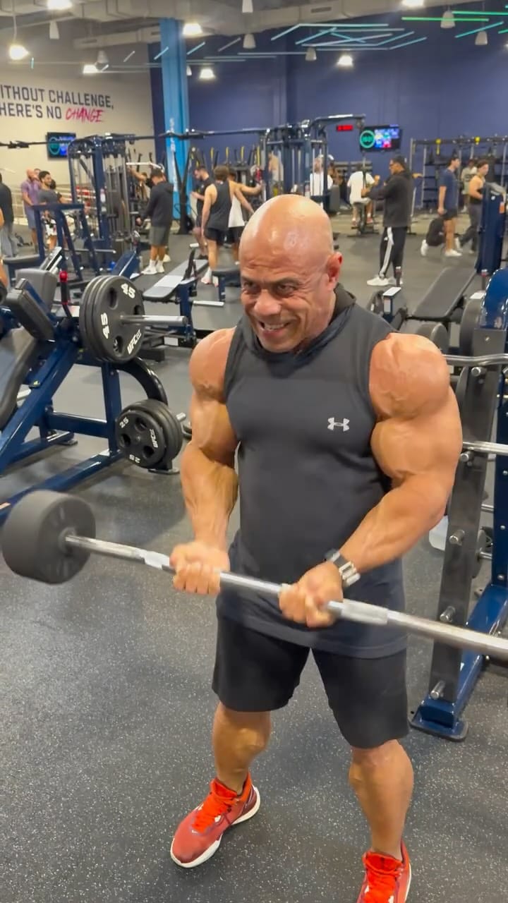 Post 4 by José Ángel Bustamante IFBB-PRO®️ on Instagram (video)