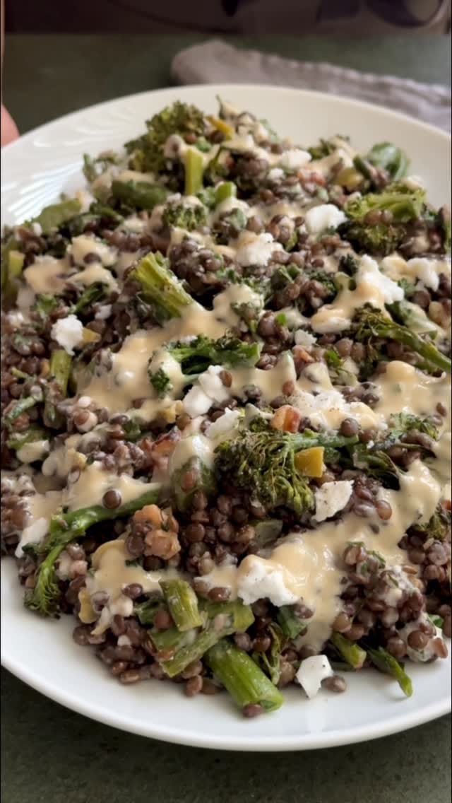 Post 2 by Devorah Bowen | The Yummy Vegan on Instagram (video)