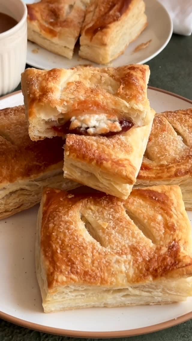 Post 9 by Devorah Bowen | The Yummy Vegan on Instagram (video)