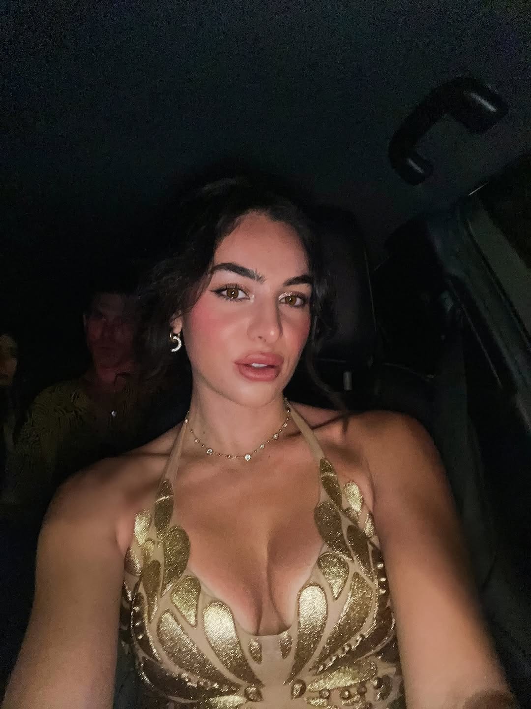 Post 6 by Joelle Raheb 🇱🇧 Fitness | Fashion on Instagram (carousel)