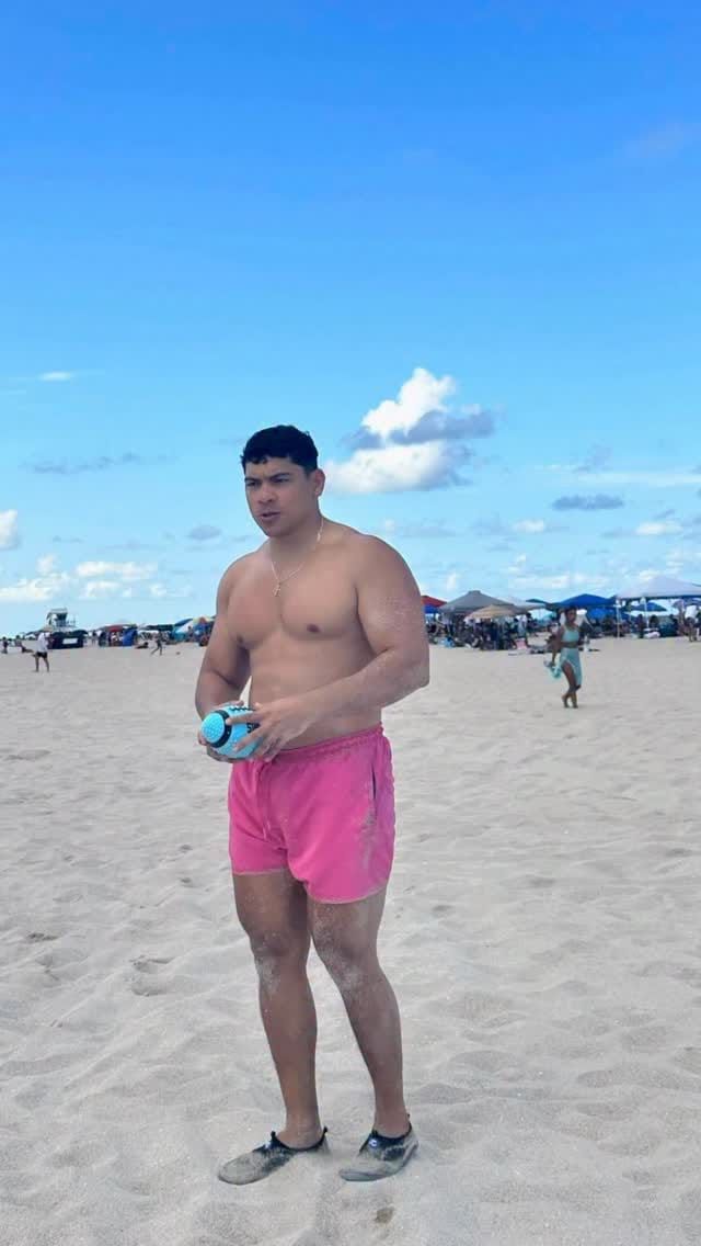 Post 10 by moises ebrahim on Instagram (video)