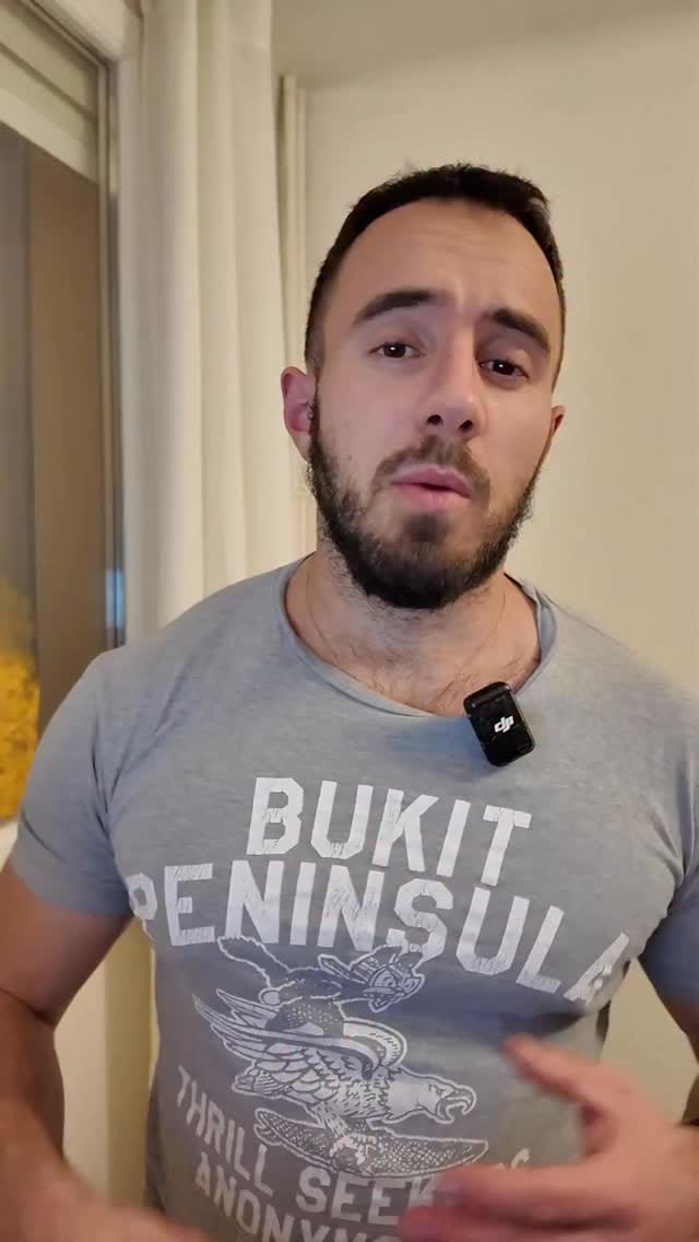 Post 7 by Maxime Domergue on Instagram (video)