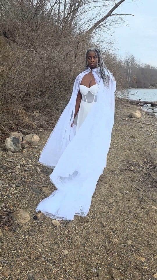 Post 4 by Vania Dyson on Instagram (video)