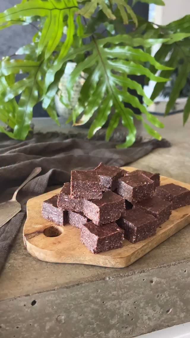 Post 10 by Well Nourished®️ | HEALTHY RECIPES on Instagram (video)
