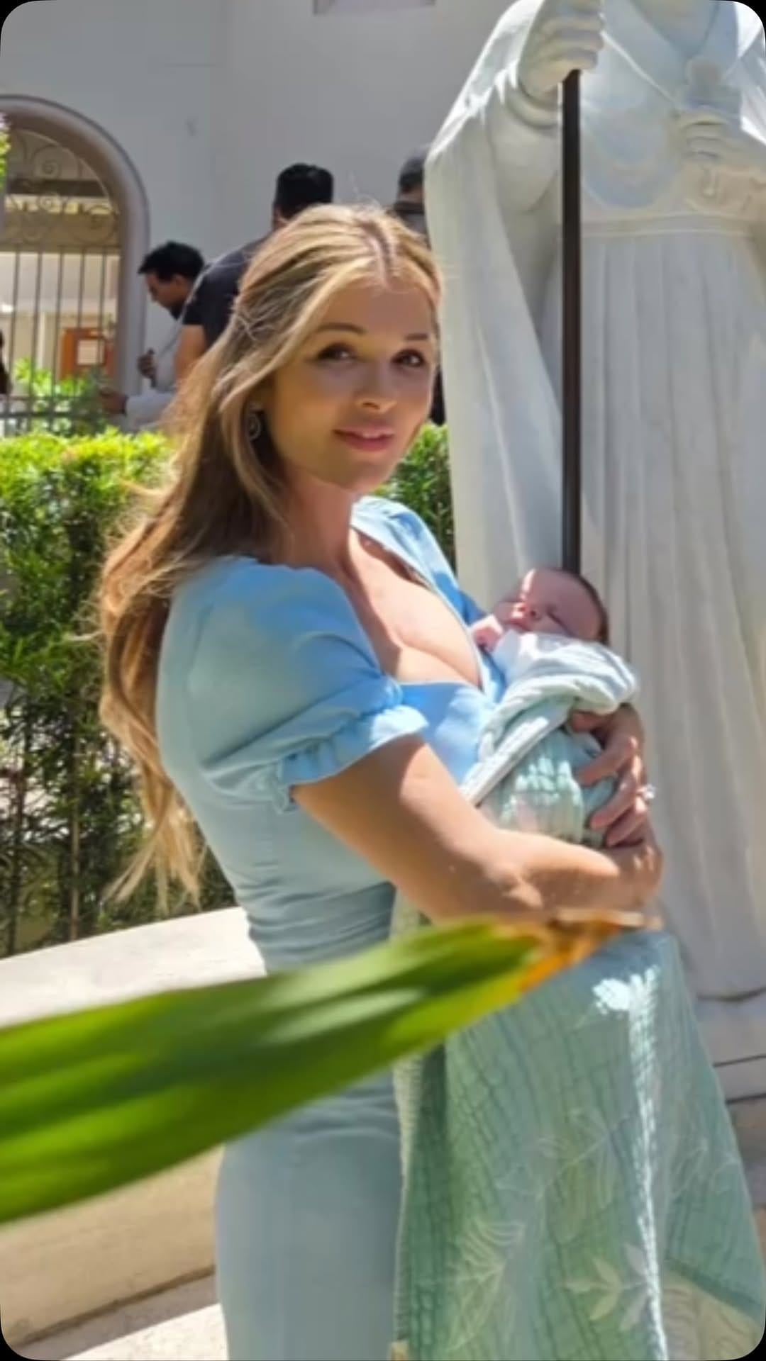 Post 6 by Bina Maison on Instagram (video)