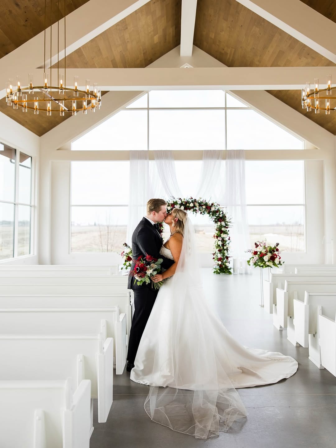 Post 4 by Ebby L Photography on Instagram (carousel)