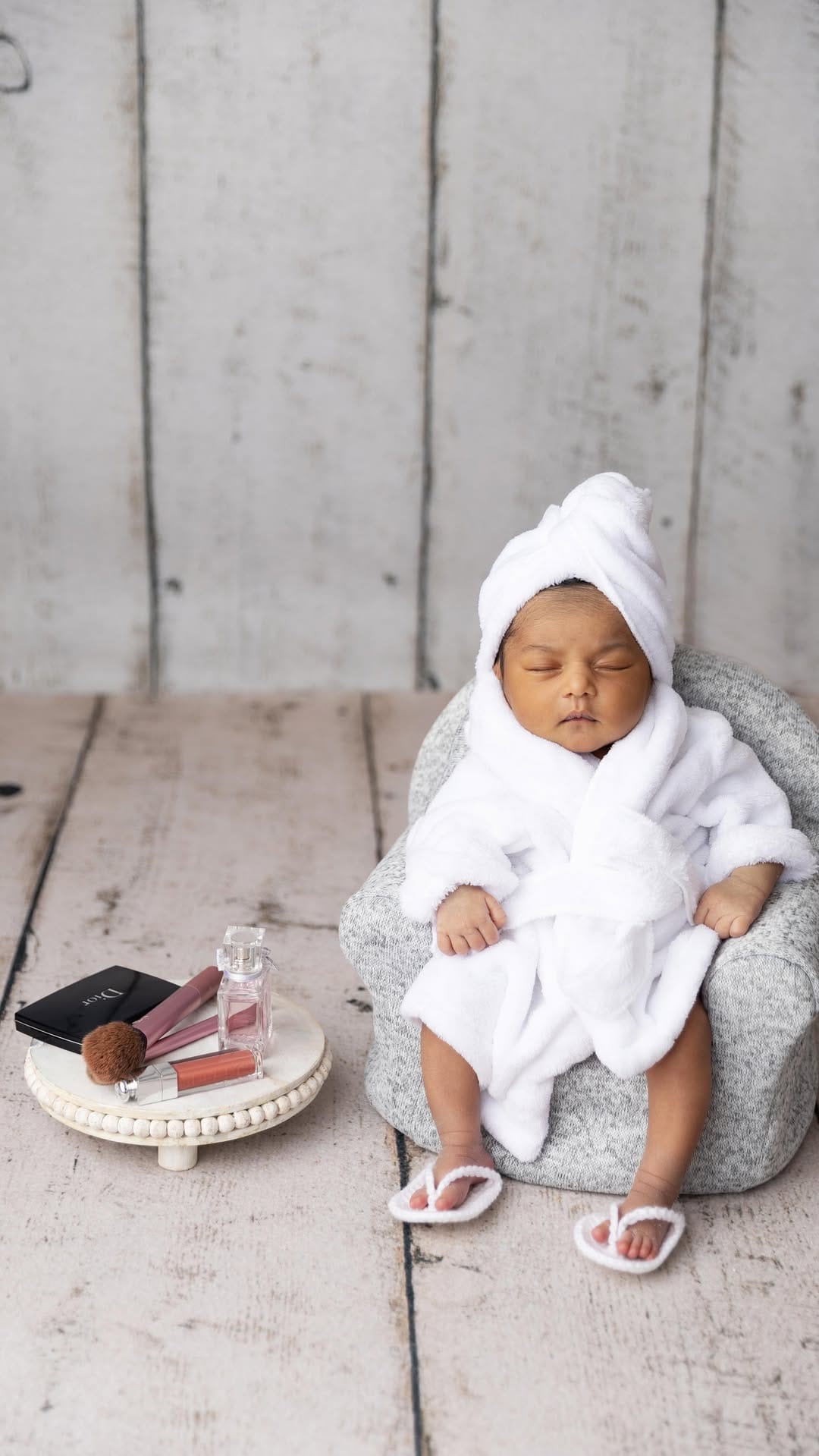 Post 10 by Charlotte Newborn - Maternity Photographer on Instagram (video)